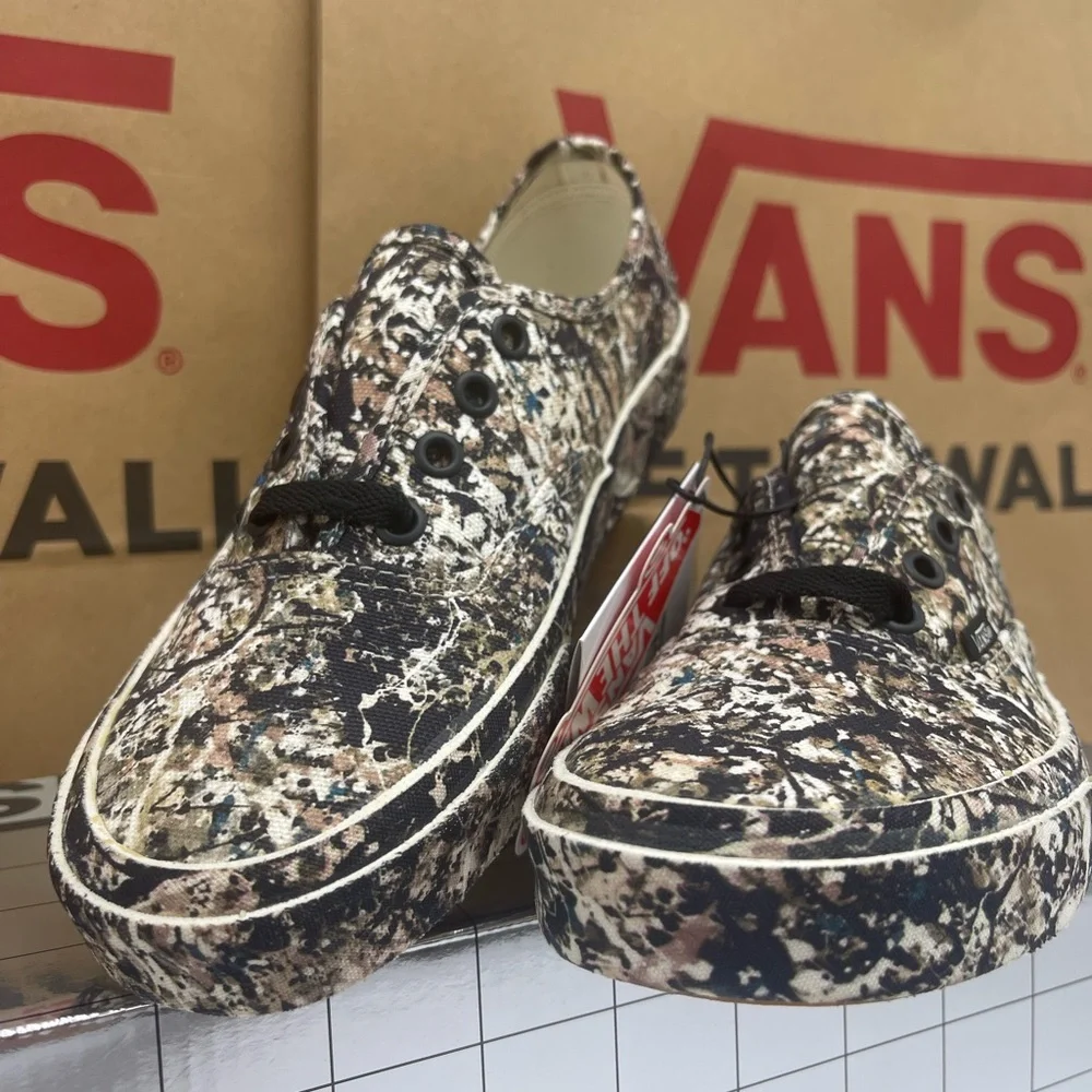 Vans WMNS Authentic
(Moma) Jackson Pollock Sneakers
VN0A2Z5|18K Abstract Black - Picture 9 of 16